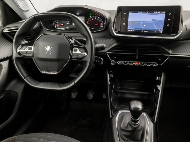 Peugeot 2008 1.2 PureTech Sport (APPLE CARPLAY, GROOT NAVI, STOELVERWARMING, PARKEERSENSOREN, SPORTSTOELEN, LED KOPLAMPEN, CRUISE, LM VELGEN, NIEUWSTAAT)