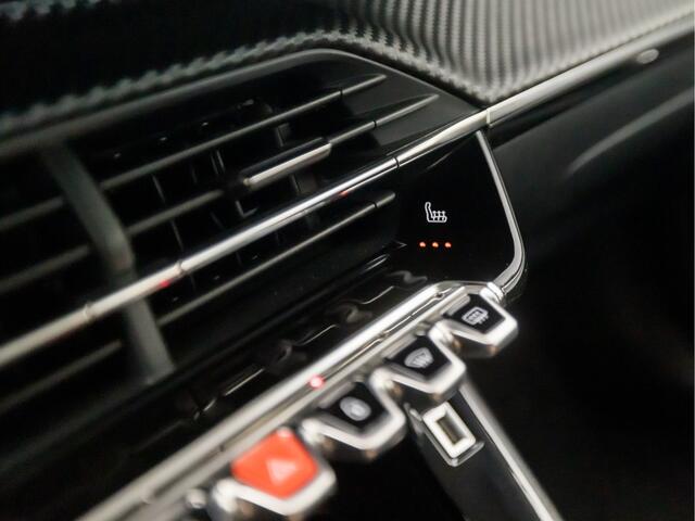 Peugeot 2008 1.2 PureTech Sport (APPLE CARPLAY, GROOT NAVI, STOELVERWARMING, PARKEERSENSOREN, SPORTSTOELEN, LED KOPLAMPEN, CRUISE, LM VELGEN, NIEUWSTAAT)