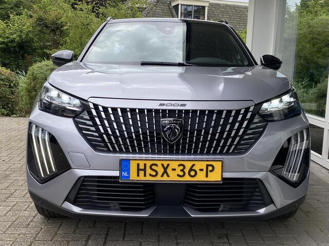 Peugeot 2008 1.2T Automaat 130pk GT | Achteruitrijcamera | Keyless Entry | Navigatie | LED koplampen | Two Tone | Sport interieur
