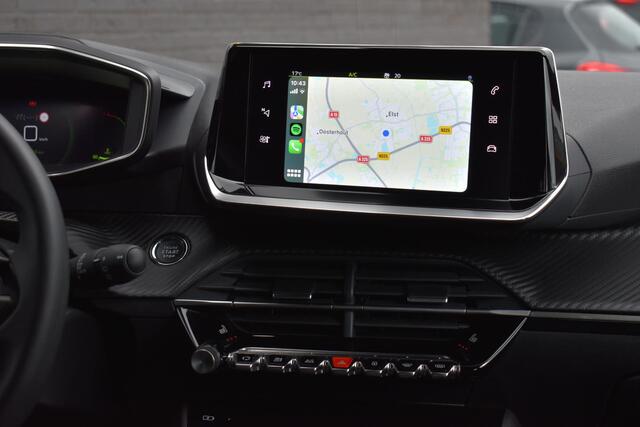 Peugeot 2008 1.2 PureTech 130PK Allure Pack | Carplay | Trekhaak | Adapt. Cruise. | Incl garantie