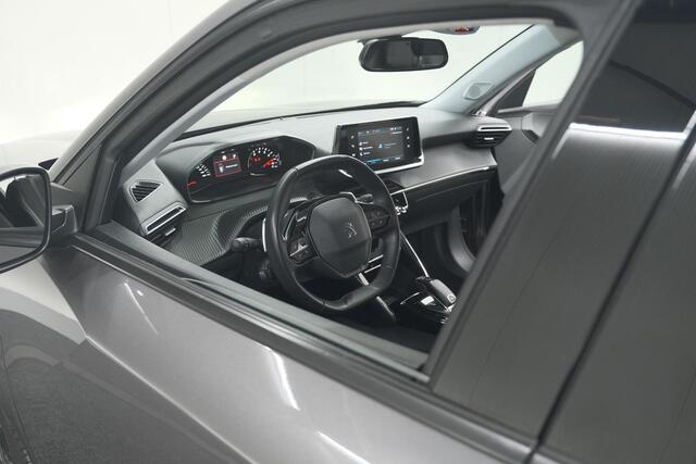 Peugeot 2008 PureTech 130 EAT8 Allure Pack | Trekhaak | Camera | Navigatie | Parkeersensoren | Stoelverwarming