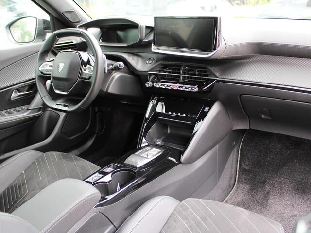 Peugeot 2008 1.2 PureTech 130 GT Automaat | Navi / Alcantara / Camera