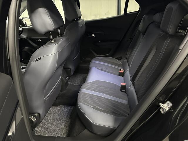 Peugeot 2008 1.2 130PK Blue Lease Allure | AppleCarPlay/AndroidAuto | Camera | Climate Control | Navigatie | Cruise Control | Keyless | FULL LED | LMV | Privacy Glass | Isofix | Parkeersensoren |