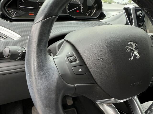 Peugeot 2008 1.2 PureTech Allure!! | Clima | Cruise | Ndl auto | Lage km stand | Distributieriem recent vervangen | RIJKLAARPRIJS INCL 12 MAANDEN GARANTIE EN BEURT