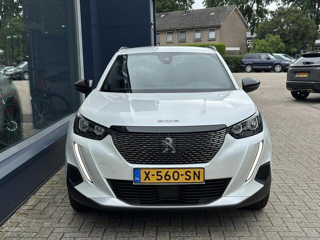 Peugeot 2008 1.2 Turbo 130 PK Allure | Automaat | Trekhaak 1200 KG | Navigatie | Slechts 22.200 KM | Parkeer Sensoren | Apple Carplay | Lichtmetalen Velgen | LED Verlichting | Cruise control | Climate control | DAB+ Radio |