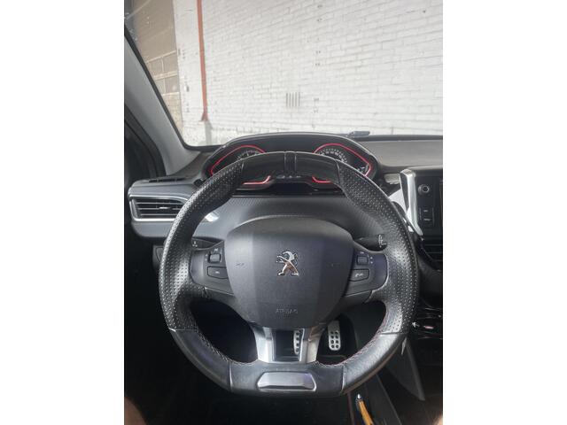 Peugeot 2008 1.2 PureTech GT-line |Goed onderhouden!|CarPlay!|Camera!|Trekhaak!|