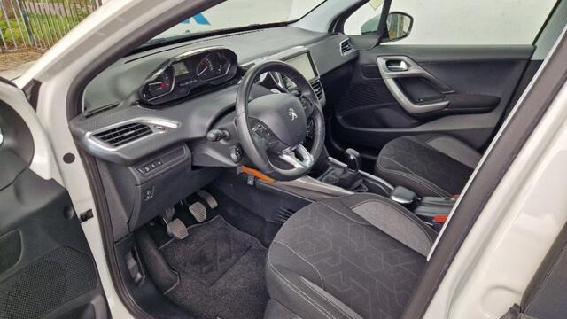 Peugeot 2008 1.2 PURET. BLUE LION