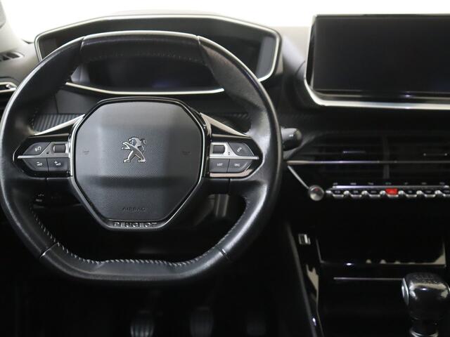 Peugeot 2008 1.2 PureTech Blue Lease Allure | Stoelverwarming | Keyless | 18 inch | Navigatie |