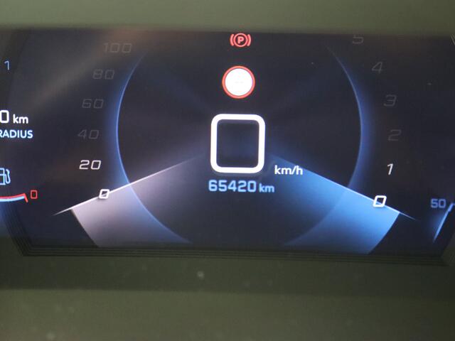 Peugeot 2008 1.2 PureTech Blue Lease Allure | Stoelverwarming | Keyless | 18 inch | Navigatie |