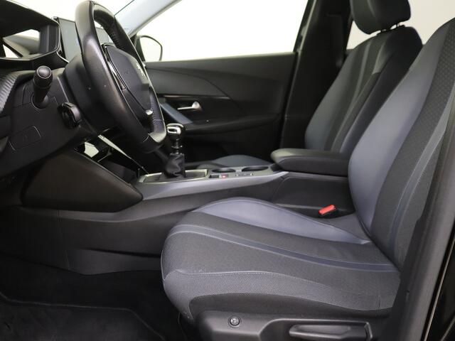 Peugeot 2008 1.2 PureTech Blue Lease Allure | Stoelverwarming | Keyless | 18 inch | Navigatie |