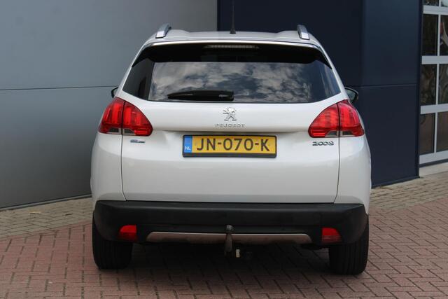 Peugeot 2008 1.2 PureTech Allure PANORAMADAK - TREKHAAK - NAVIGATIE