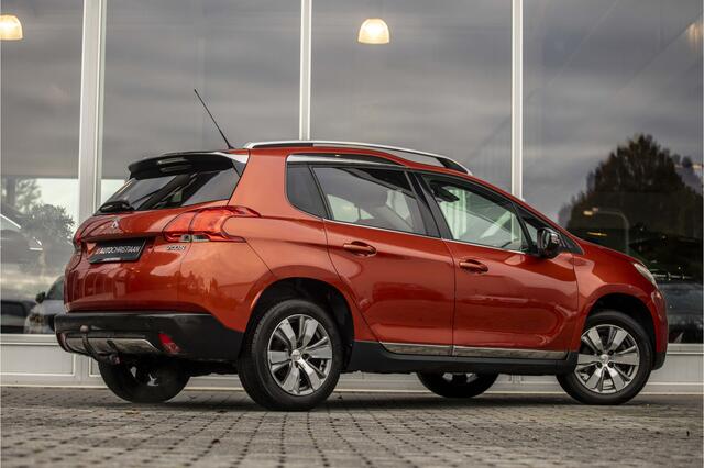 Peugeot 2008 1.2 PureTech Blue Lease Executive | Pano | Trekhaak | NL Auto
