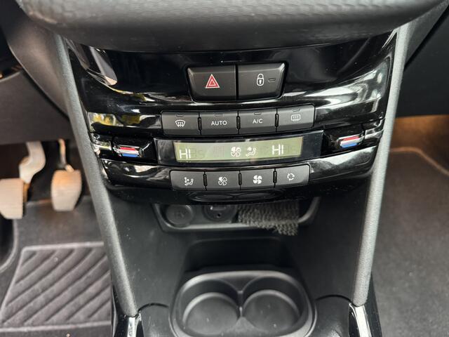 Peugeot 2008 1.2 PureTech Allure*Panoramadak*Navi*Camera*