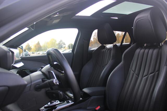 Peugeot 2008 1.2 155PK GT AUTOMAAT | PANORAMA SCHUIF / KANTELDAK | VOL LEDER | ELEKTRISCHE STOELVERSTELLING | MASAGE STOELEN | FOCAL PREMIUM HIFI | STOELVERWARMING | 18" LICHTMETALENVELGEN | DODEHOEK DETECTIE | KEYLESS ENTRY | CAMERA VOOR / ACHTER | ADAPTIVE CRUISE CO