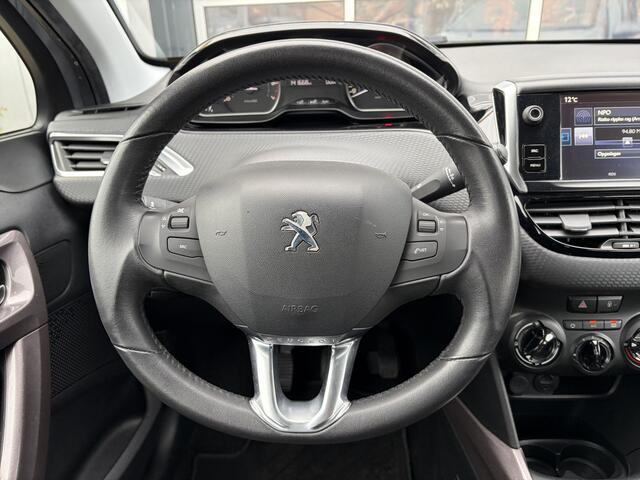 Peugeot 2008 1.2 PureTech Active 82pk | Airco | Bluetooth | Cruise control | Elektrische ramen voor | Lichtmetalen velgen 16" | Isofix bevestiging voor kinderzitjes | Zeer complete auto!