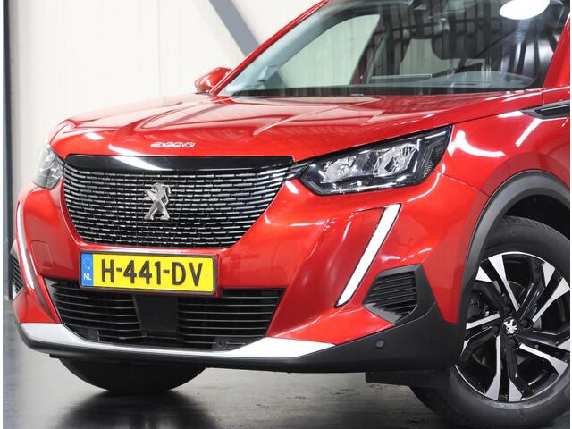 Peugeot 2008 1.2 130PK Allure | AppleCarPlay/AndroidAuto | Armsteun | Climate Control | Adaptive Cruise Control | Camera | FULL LED | Navigatie | LMV | Parkeersensoren | Privacy Glass | Isofix |