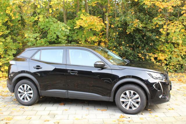 Peugeot 2008 1.2 PureTech Active navgatie D.riem is vervangen!! Plaat van een auto!!