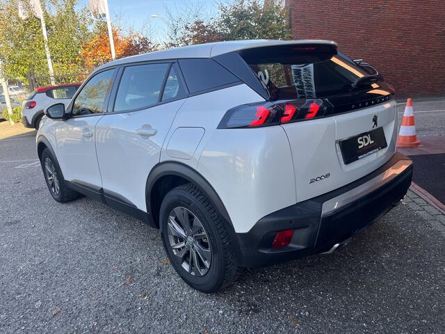 Peugeot 2008 1.2 PureTech Allure // LED // CRUISE // CAMERA+SENSOREN // APPLE CARPLAY-ANDROID AUTO //