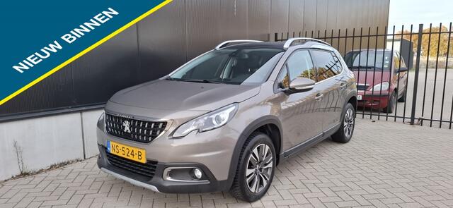 Peugeot 2008 NAP NAVI PDC CarPlay Panorama