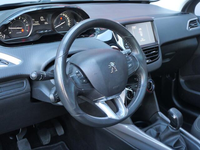 Peugeot 2008 1.2 PURETECH BLUE LION | PANO | CARPLAY | NAVIGATIE | 110 PK | NL-AUTO!!