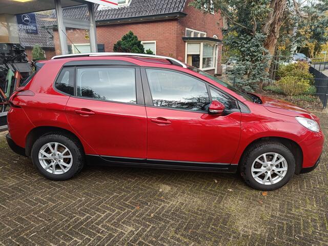 Peugeot 2008 1.2 PureTech Blue Lion //Trekhaak//Navigatie+DAB