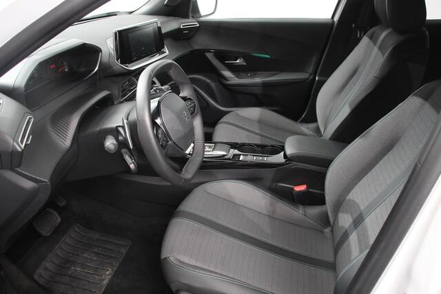 Peugeot 2008 1.2 PureTech 130pk Automaat Allure Navigatie Climate Control LED Lichtmetalen Velgen Parkeer sensoren Cruise Control