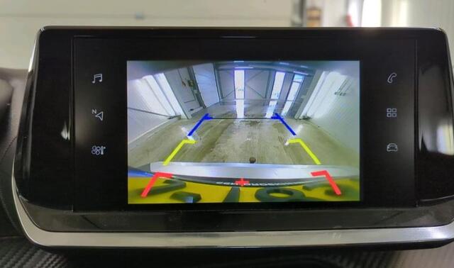 Peugeot 2008 1.5 HDi Blue Lease Active / Trekhaak / Airco-ecc./ Pdc.+Camera / Navigatie / Radio multimedia /