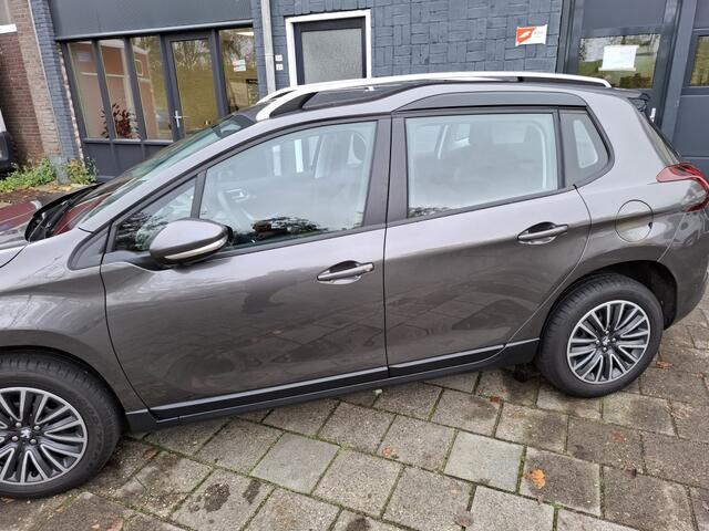 Peugeot 2008 1.2 PureT. Blue Lion