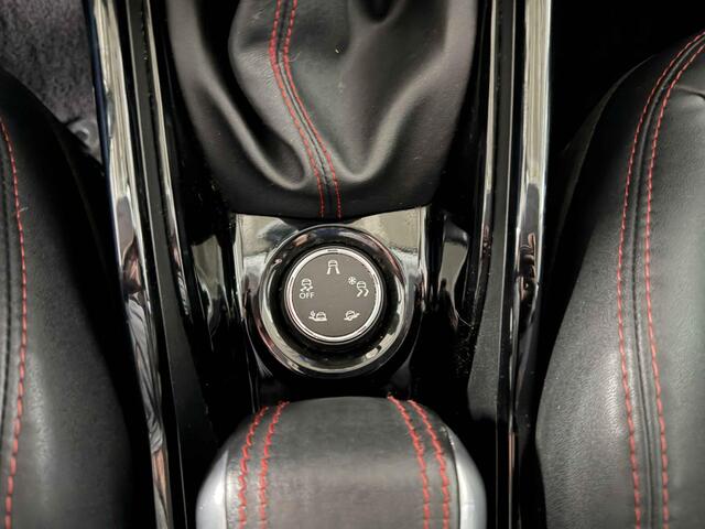 Peugeot 2008 1.2 PureTech GT-line Panoramadak | Carplay | Clima | Achteruitrijcamera.