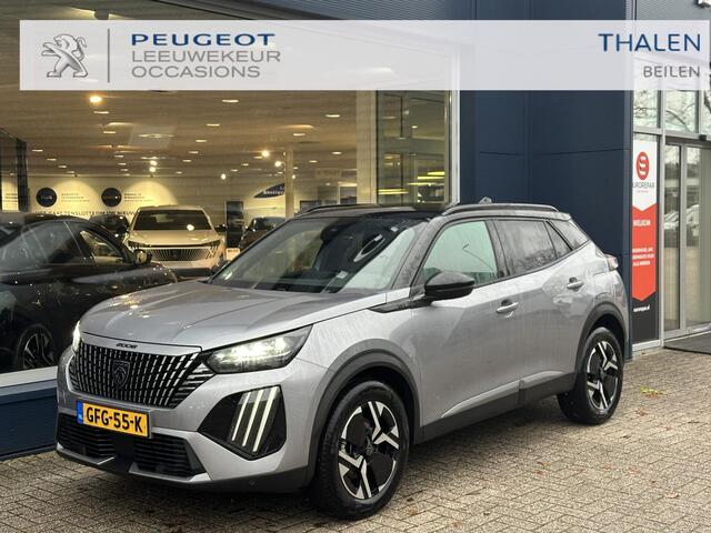 Peugeot 2008 1.2 Hybrid 145 PK GT Automaat | Navigatie | Keyless Entry | Full LED Verlichting | Parkeercamera | Adaptieve Cruise Control | Climate Control | Parkeersensoren | 17" Lichtmetalen Velgen | Hoge Zitpositie | Zwart Dak |