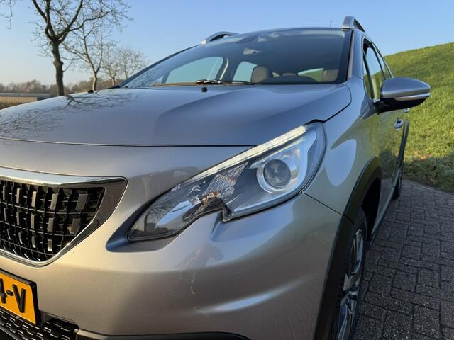 Peugeot 2008 1.2 PureTech Allure Navi | Apple Carplay | Camera | 16'' LMV