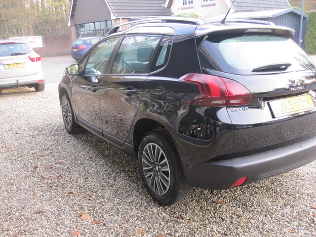 Peugeot 2008 1.2 PureTech Allure in nieuw staat apk 11-11-2026