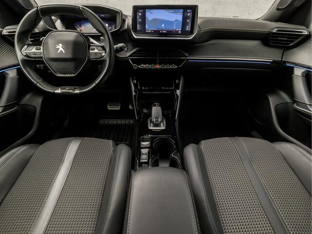 Peugeot 2008 1.2 PureTech GT-Line Automaat (APPLE CARPLAY, GROOT NAVI, 360 CAMERA, ZWART HEMEL, SPORTSTOELEN, LEDER, CRUISE, GETINT GLAS, NIEUWSTAAT)