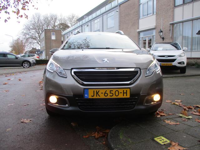 Peugeot 2008 1.2 PureTech Blue Lion / AUTOMAAT / AIRCO / GLAZEN-DAK / 32dkm
