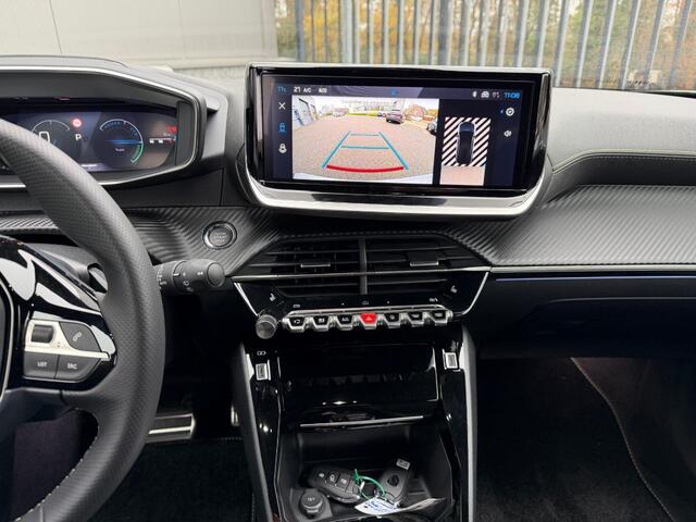 Peugeot 2008 HYBRID 145 GT Alcantara