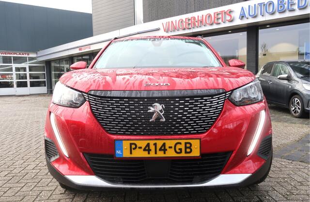 Peugeot 2008 130 Pk Luxe Allure * Unieke Kilometerstand * Door ons zelf onderhouden * * Navigatie * Stoelverwarming * Parkeer Camera * L.M. Velgen * Climate & Cruise Control * Start Button * Dab Radio * 1/2 Lederen Interieur * Apple Carplay / Android Auto * Vingerhoet