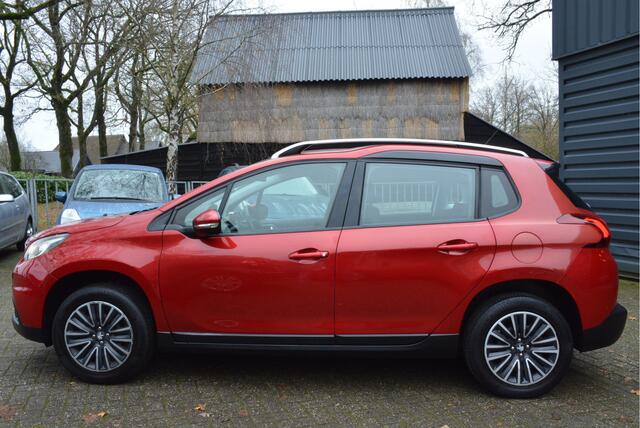 Peugeot 2008 1.2 PureTech Blue Lion Trekhaak Airco Navigatie