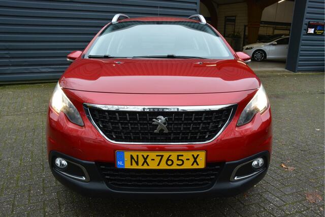 Peugeot 2008 1.2 PureTech Blue Lion Trekhaak Airco Navigatie