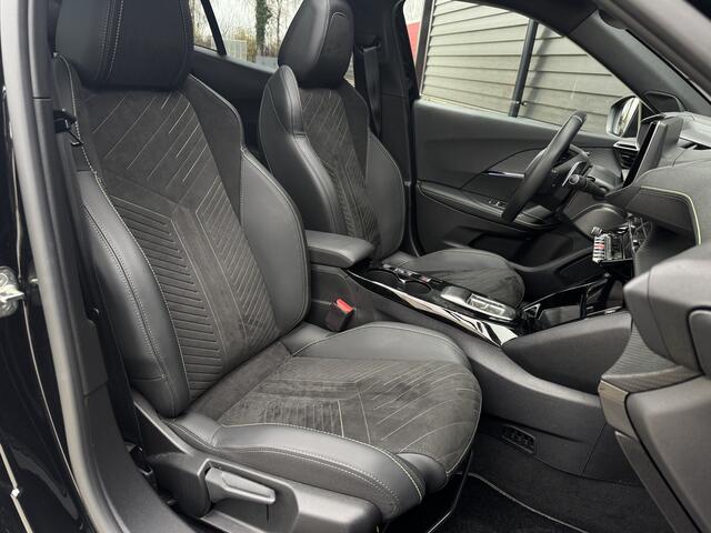Peugeot 2008 SUV 1.2 GT PACK Hybrid 145 pk Elektr zetels, MASSAGE, Pano