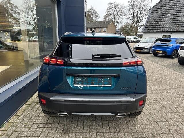 Peugeot 2008 1.2 Hybrid 145 PK Allure | Automaat Hybride | VOORRAAD DEAL met ¤6.000 Korting | Navigatie | Keyless entry | Adaptieve Cruise Control | 360 Graden Camera | Parkeersensoren V+A | Hoge Zitpositie | Dode Hoek Detectie | Climate Control | LED Verlichting | 1