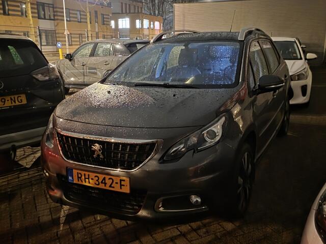 Peugeot 2008 1.2 PureT. Blue Lion