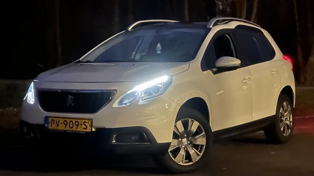 Peugeot 2008 1.2 PureT. Blue Lion