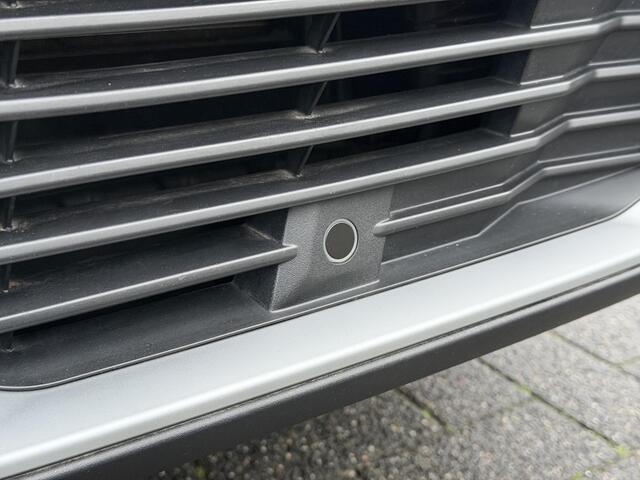 Peugeot 2008 GT 1.2 Hybrid 136PK e-DCS6 Automaat Navigatie, Achteruitrijcamera, Keyless, Parkeersensoren, Adaptieve Cruise Control, Apple Carplay, Android Auto