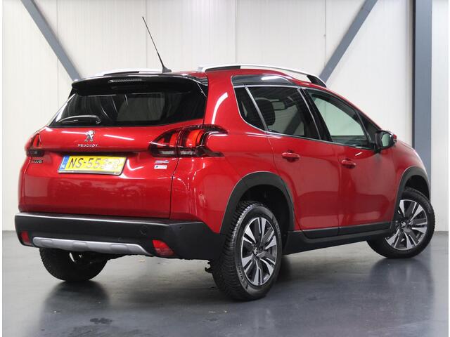 Peugeot 2008 1.2 110PK Allure | Panoramadak | AppleCarplay/Android Auto | 16"LMV | Navigatie | Cruise Control | Climate Control | Isofix | Privacy Glass |