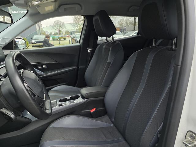 Peugeot 2008 1.2 PureTech Allure + LED + KEYLESS + CAMERA + HALF LEER
