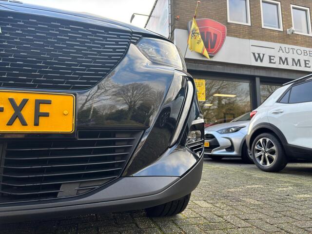 Peugeot 2008 1.2 PureTech Blue Lease Active