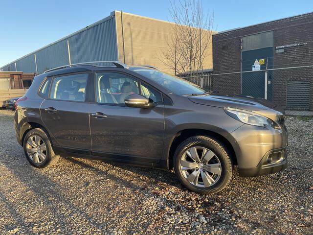 Peugeot 2008 1.2 PureTech Blue Lion Panoramadak, lichtmetalen velgen