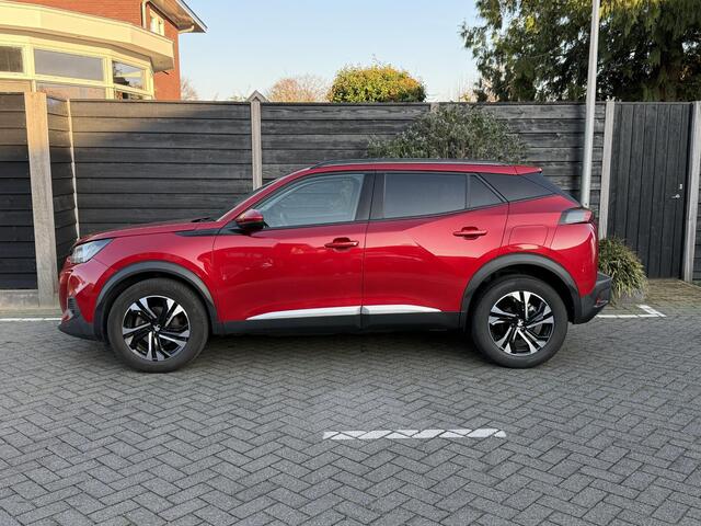 Peugeot 2008 Allure Pack 1.2 PureTech 130PK EAT8 Automaat Achteruitrijcamera, Stoelverwarming, Keyless Start, Parkeersensoren, Apple Carplay, Android Auto