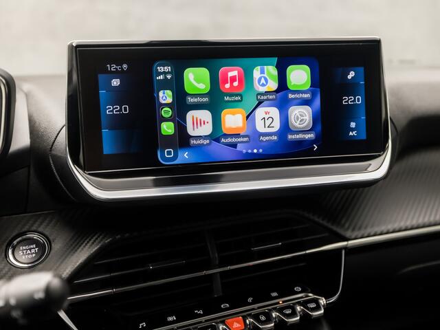 Peugeot 2008 1.2 PureTech Allure Sport (VIRTUAL COCKPIT, APPLE CARPLAY, GROOT NAVI, LEDER, 360 CAMERA, SPORTSTOELEN, KEYLESS, GETINT GLAS, LED KOPLAMPEN, NIEUWE APK, NIEUWSTAAT)