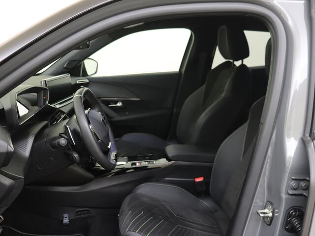 Peugeot 2008 1.2 Hybrid 145 GT | Full Map Navi | Stoelverwarming | Alcantara | Camera |